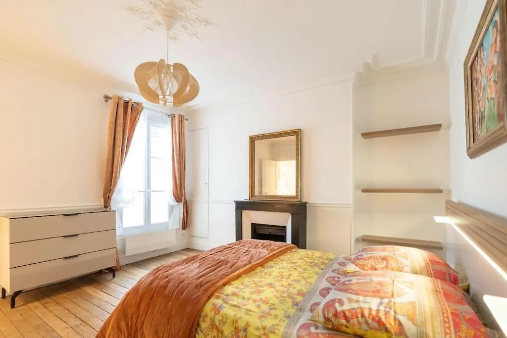 2 Pieces A Saint Germain Paris